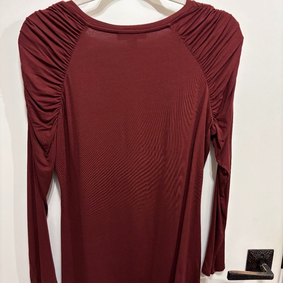 INC l/s ruched shoulder t shirt-size M - Picture 2 of 3